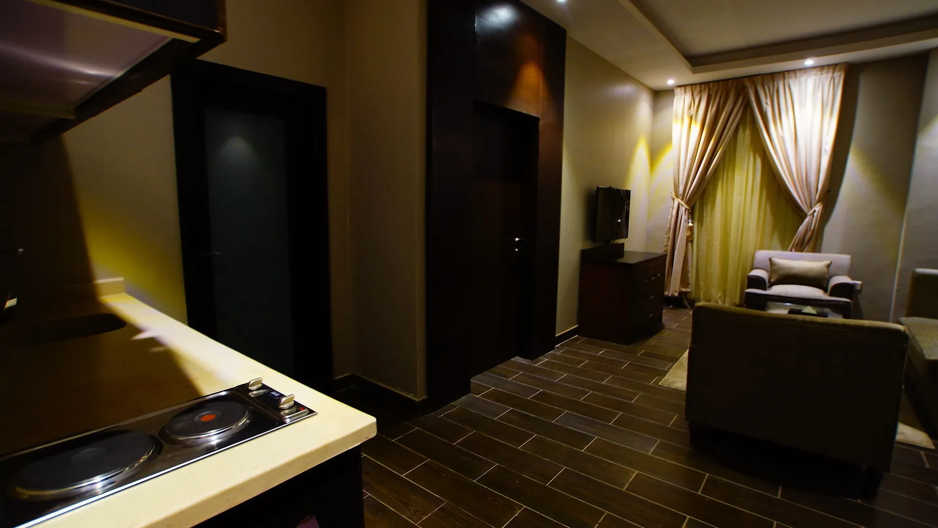 Al Muhaidb Gharnata - Al Malaz Riyadh Hotel
